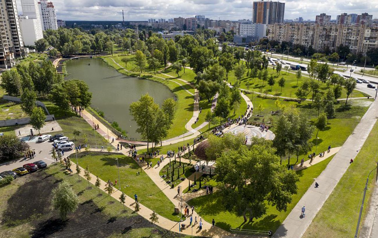 Відкриття замків на Троєщині