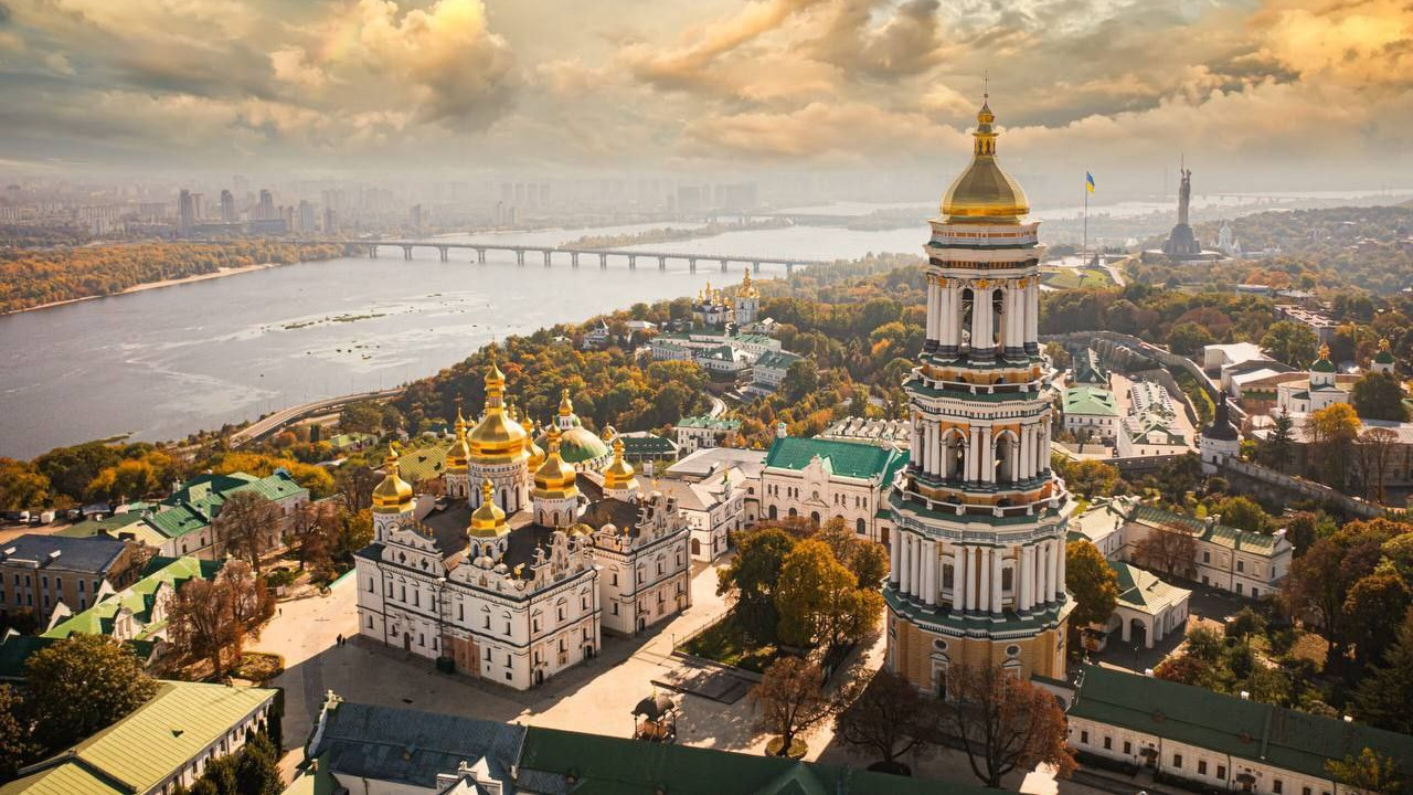 Відкриття замків на Печерську